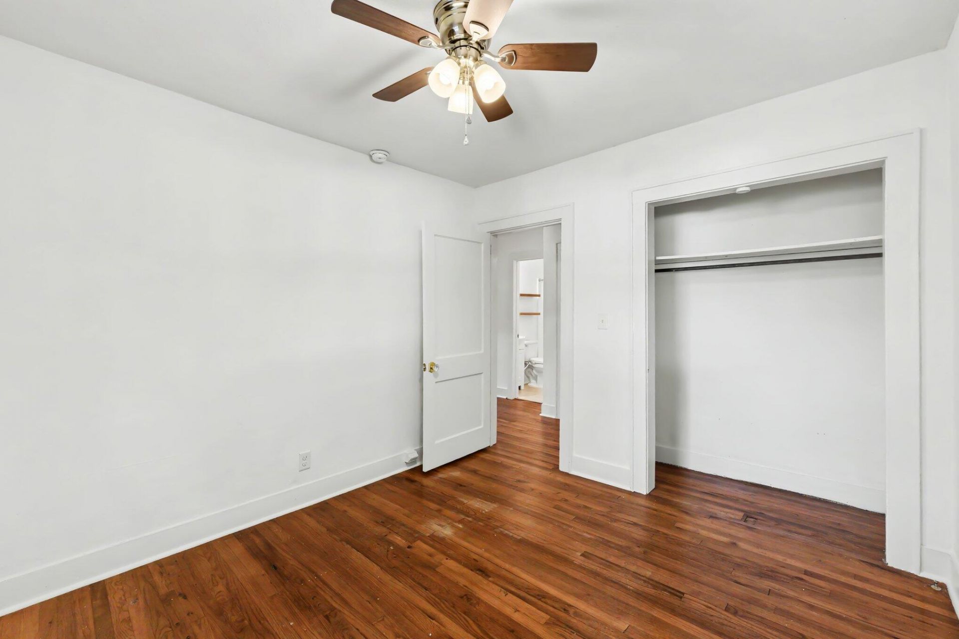 2663 Olympia Avenue Photo 13