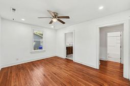 2663 Olympia Avenue photo 4