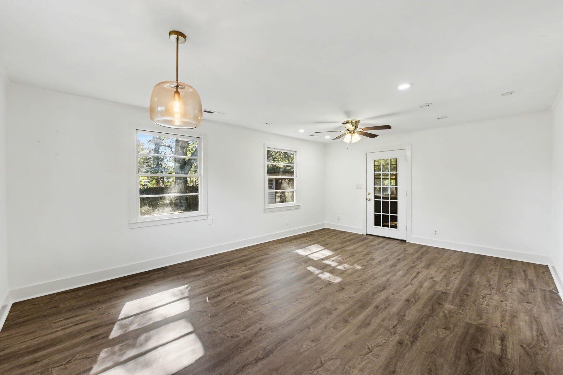 2663 Olympia Avenue Photo 8