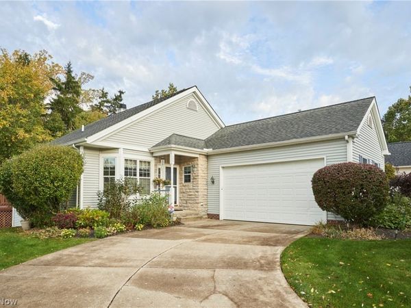 8688 Parkside Drive, Northfield, OH 44067