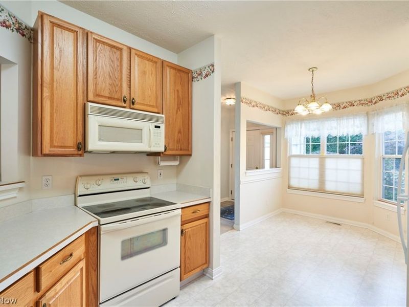 8688 Parkside Drive, Northfield, OH 44067 Photo 8
