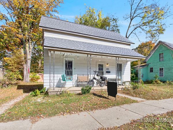 220 North Street, Allegan, MI 49010