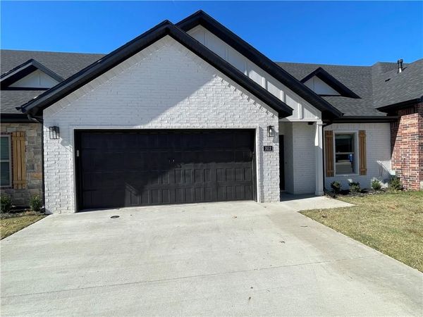 1612 S 17th Place, Rogers, AR 72758