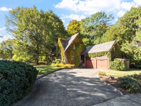 33 Kenmore Rd, Belmont, MA 02478