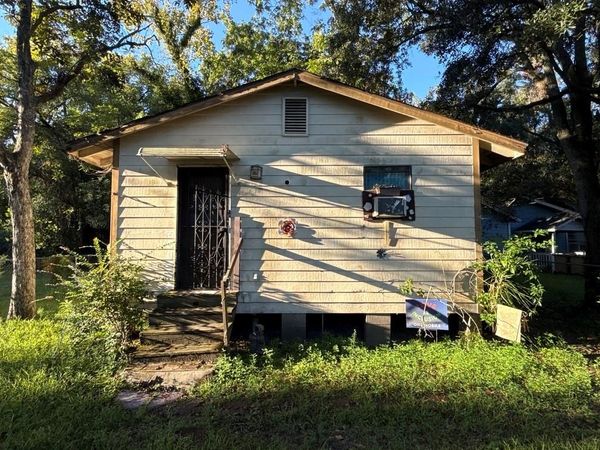 1163 Persimmon Street, Mobile, AL 36603