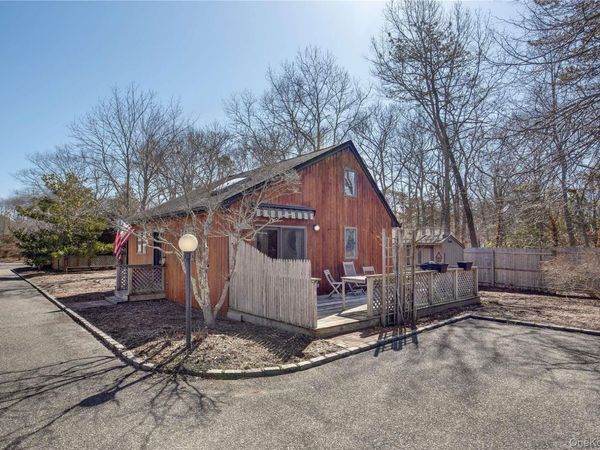 126 Lynn Avenue , Unit 4, Hampton Bays, NY 11946
