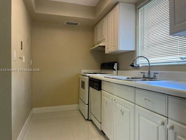 7430 SW 82nd St , Unit D104, Miami, FL 33143