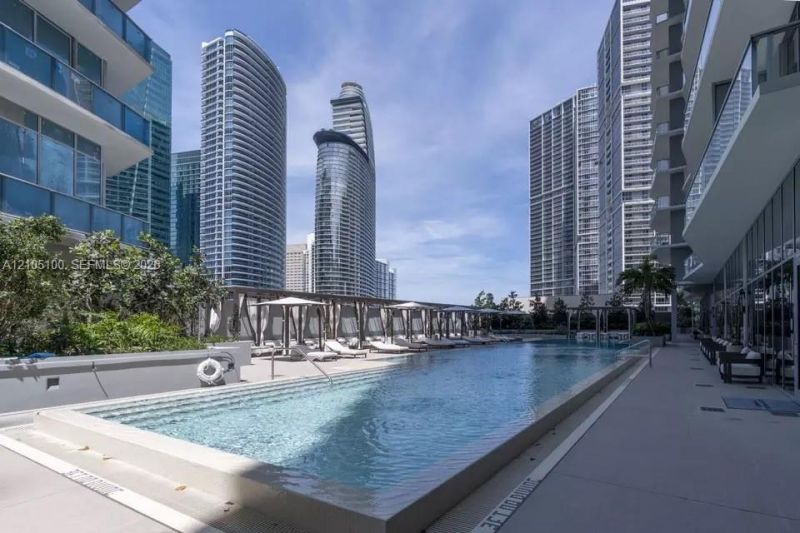 77 SE 5th St , Unit 2011, Miami, FL 33131 Photo