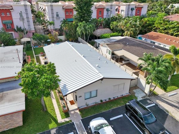 1037 N Victoria Park Rd , Unit 2, Fort Lauderdale, FL 33304
