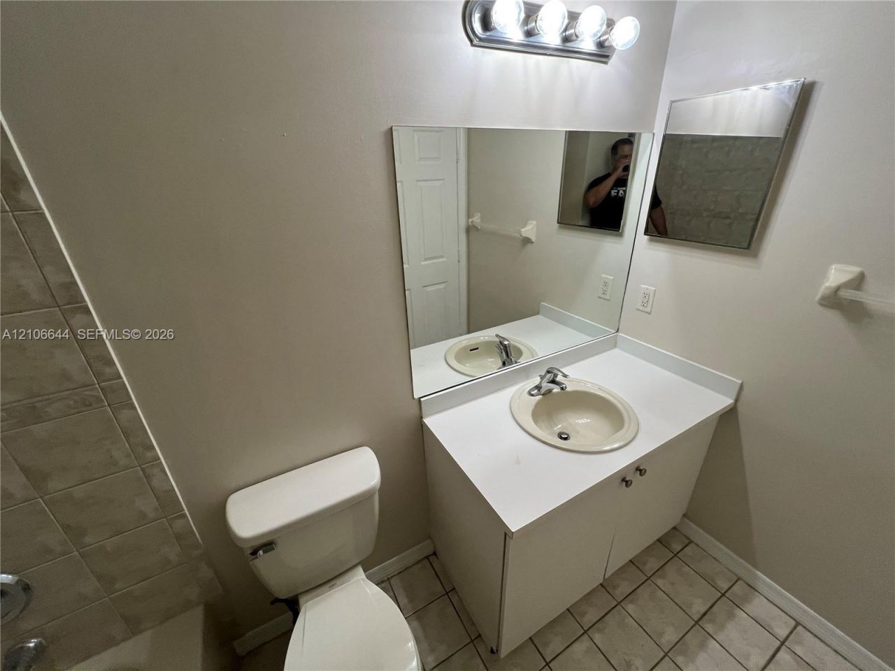 1489 SW 1 St , Unit ., Homestead, FL 33030 Photo