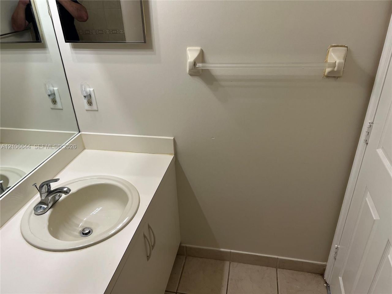 1489 SW 1 St , Unit ., Homestead, FL 33030 Photo