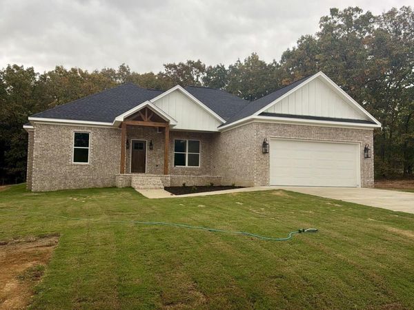 6 Lingo Road , Greenbrier, AR 72058