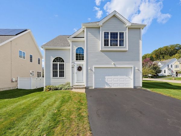 40 Zain Cir, Unit 40, Milford, MA 01757