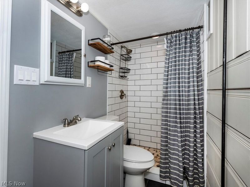 16908 Laverne Avenue, Cleveland, OH 44135 Photo 27