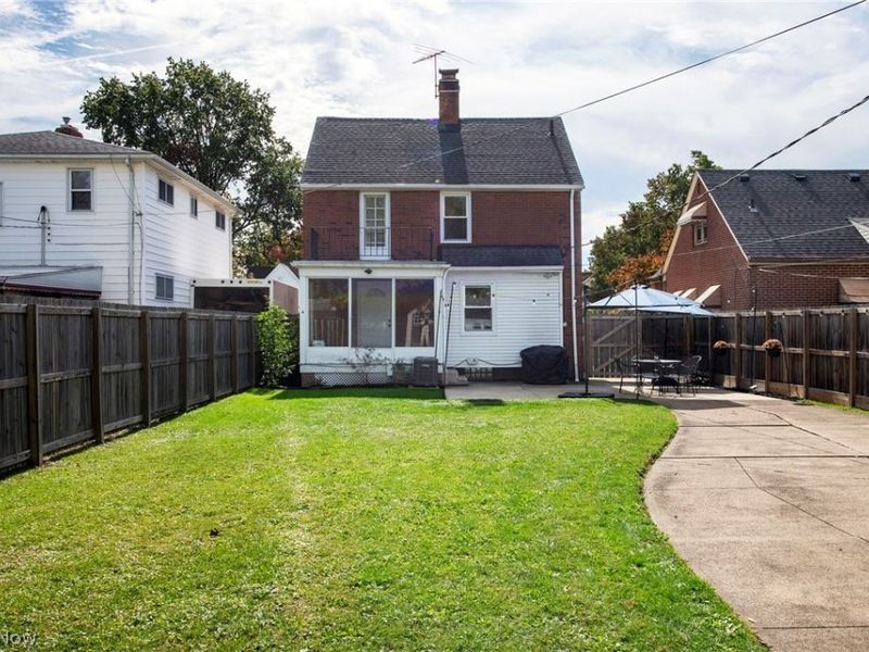 16908 Laverne Avenue, Cleveland, OH 44135 Photo 40