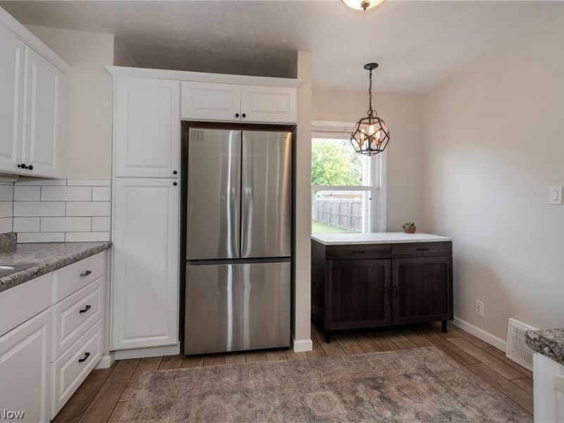 16908 Laverne Avenue, Cleveland, OH 44135 Photo 9