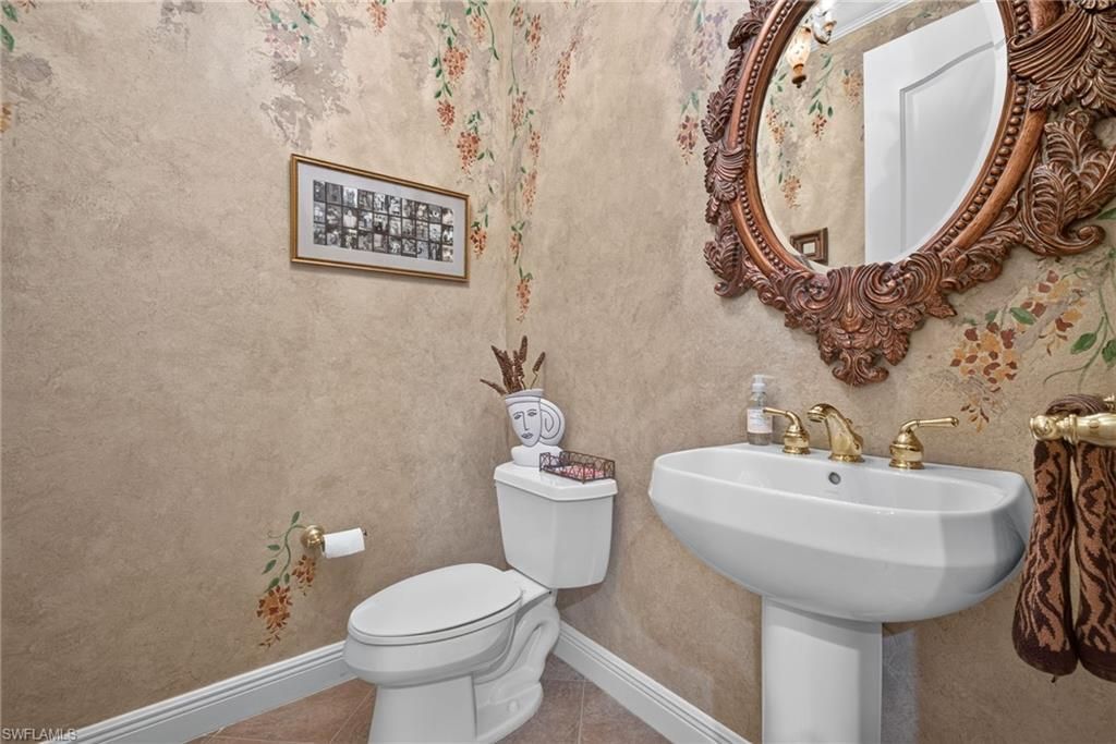 18560 Sandalwood Pointe , Unit 202, Fort Myers, FL 33908 Photo