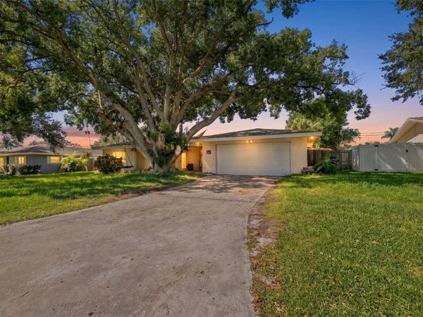 1356 WOODCREST AVENUE , CLEARWATER, FL 33756