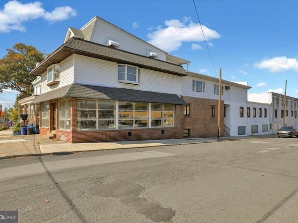 1942 W MARKET STREET, POTTSVILLE, PA 17901