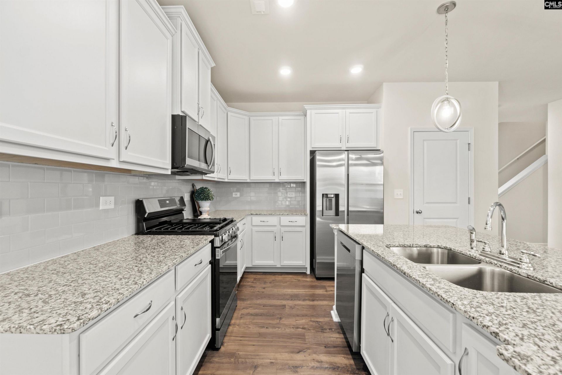 402 Welbeck Road  Photo 4