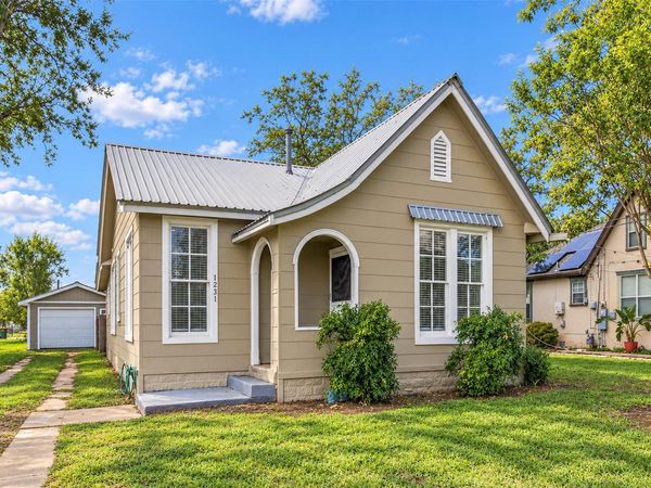 1231 N Saint Joseph ST, Gonzales, TX 78629