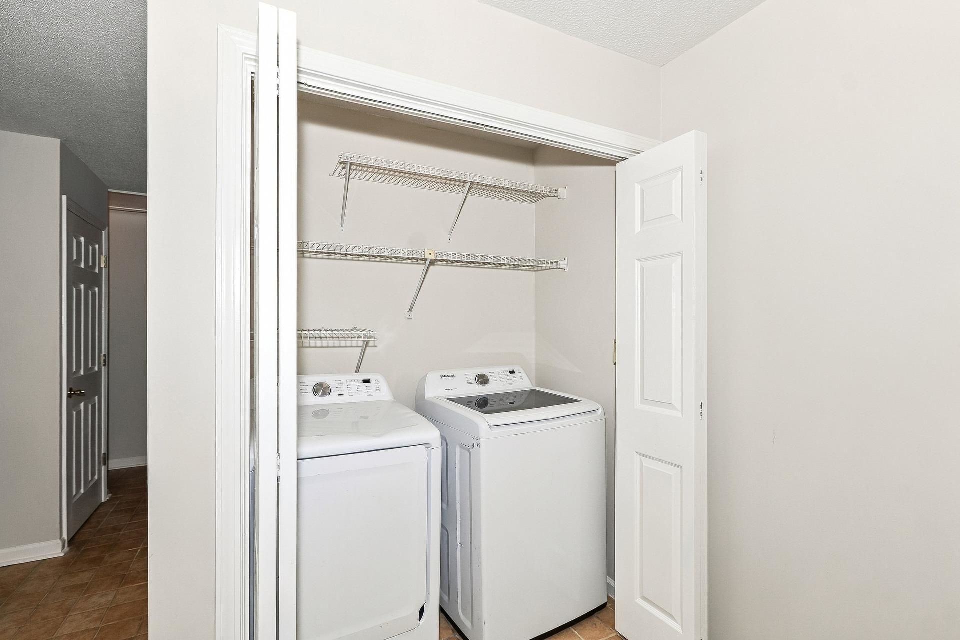 305 Indian Wells Ct. Photo 11
