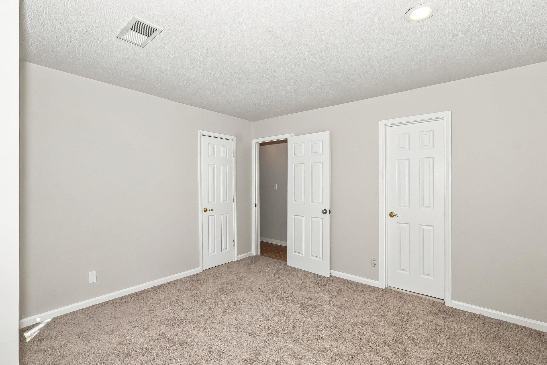 305 Indian Wells Ct. Photo 25