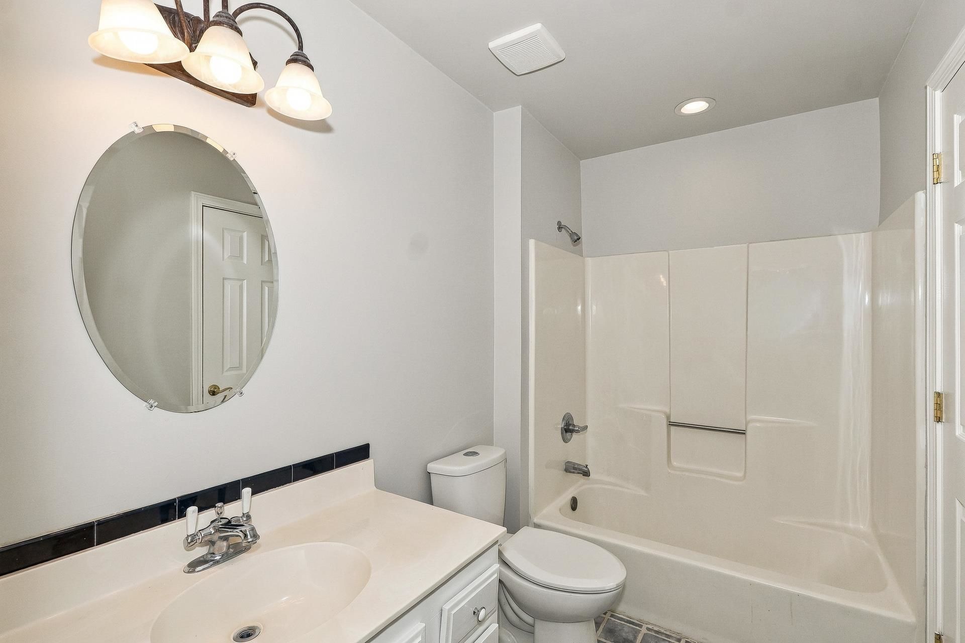 305 Indian Wells Ct. Photo 27