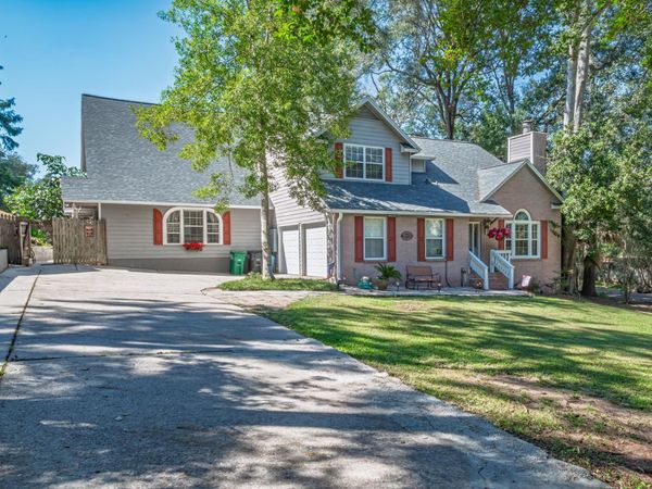1300 Avondale Way , Tallahassee, FL 32317