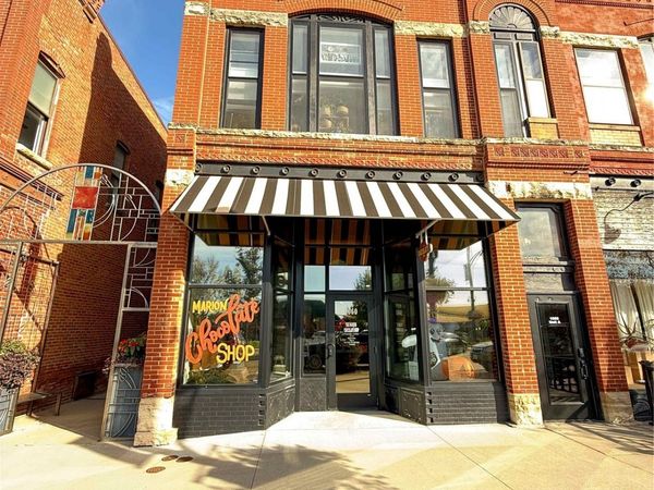 1060 7th Avenue, Marion, IA 52302