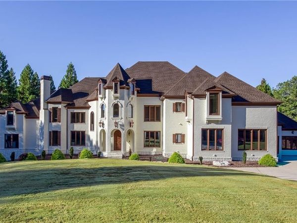 2686 Jamerson Road , Marietta, GA 30066