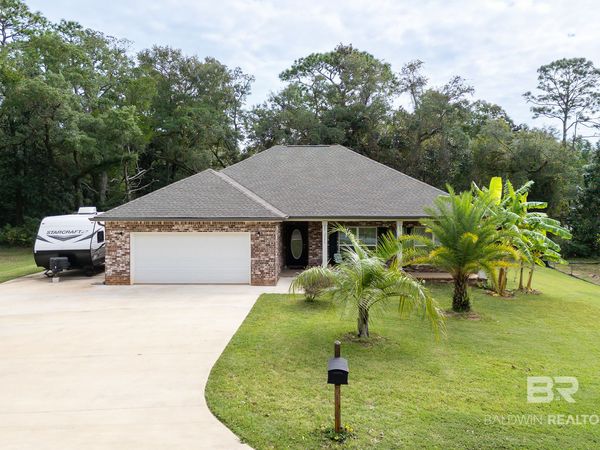 2593 Rosinton Circle, Lillian, AL 36549
