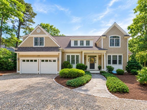 36 Troon Way, Mashpee, MA 02649