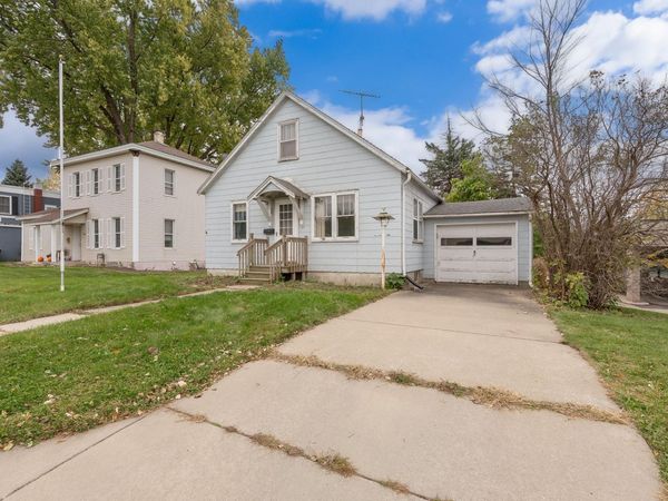 104 1st Street NE, New Prague, MN 56071