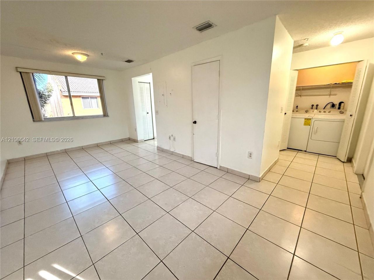 8183 NW 8th St , Unit C5, Miami, FL 33126 Photo