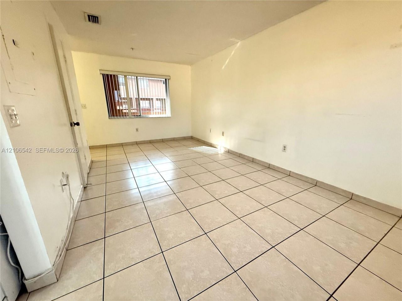 8183 NW 8th St , Unit C5, Miami, FL 33126 Photo