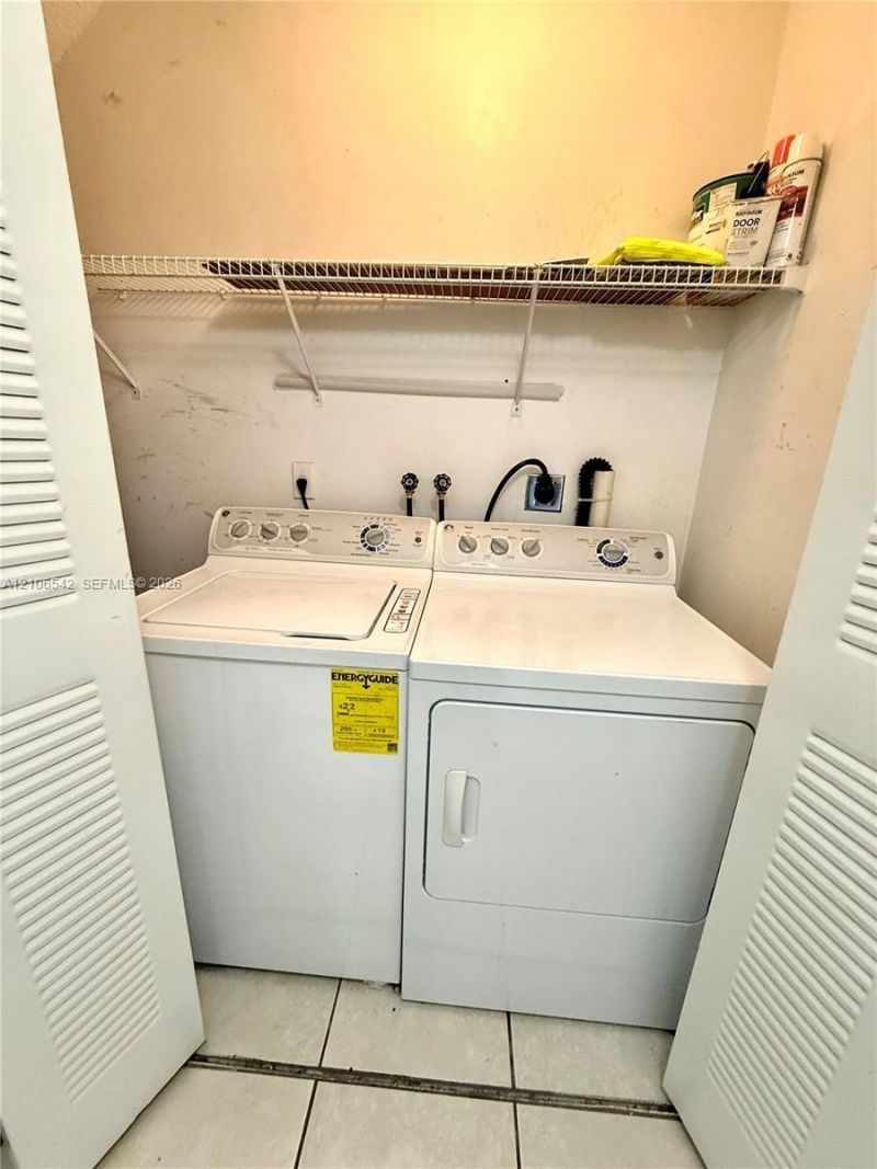 8183 NW 8th St , Unit C5, Miami, FL 33126 Photo