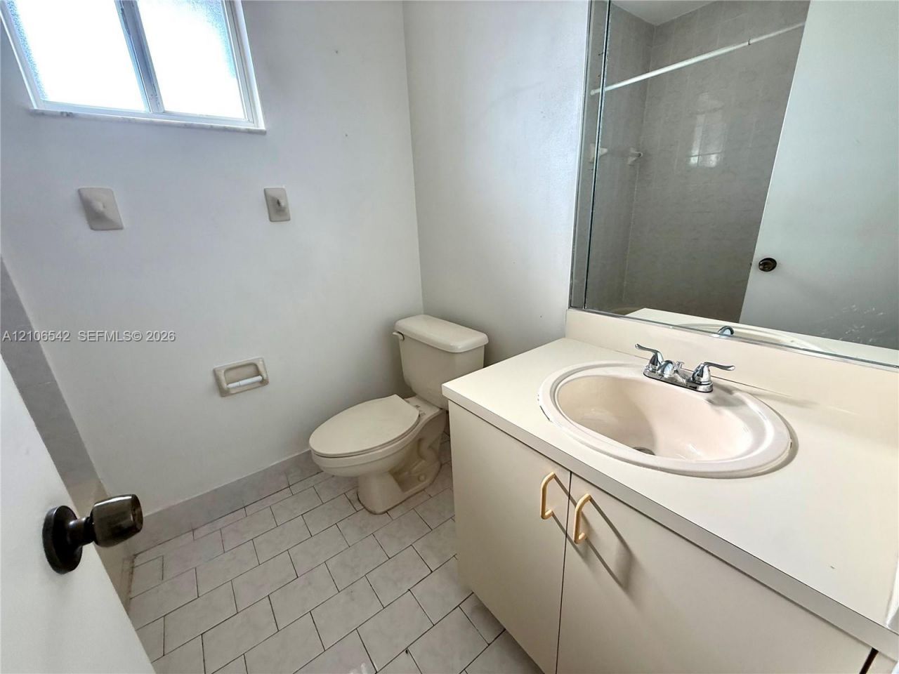 8183 NW 8th St , Unit C5, Miami, FL 33126 Photo