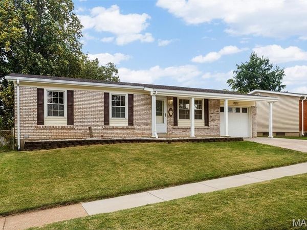 12014 Renaissance Drive, Maryland Heights, MO 63043