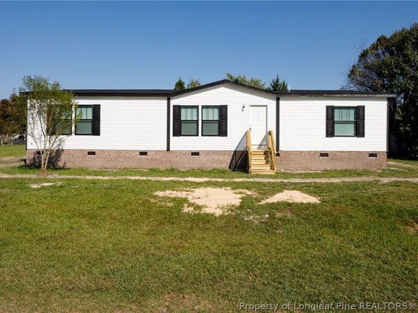 5109 Babaris Court, Hope Mills, NC 28348