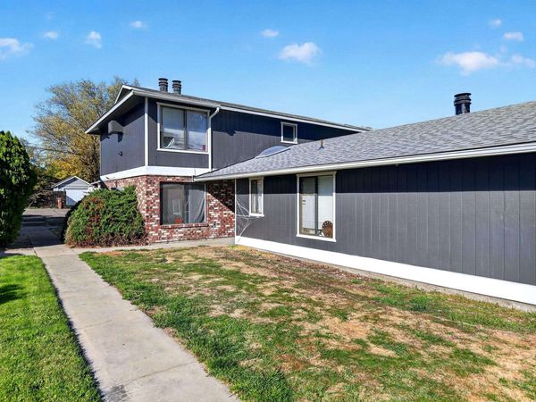 6113-6117 N Addison St, Spokane, WA 99208