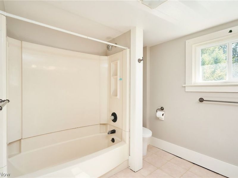 940 Falls Avenue, Cuyahoga Falls, OH 44221 Photo 16