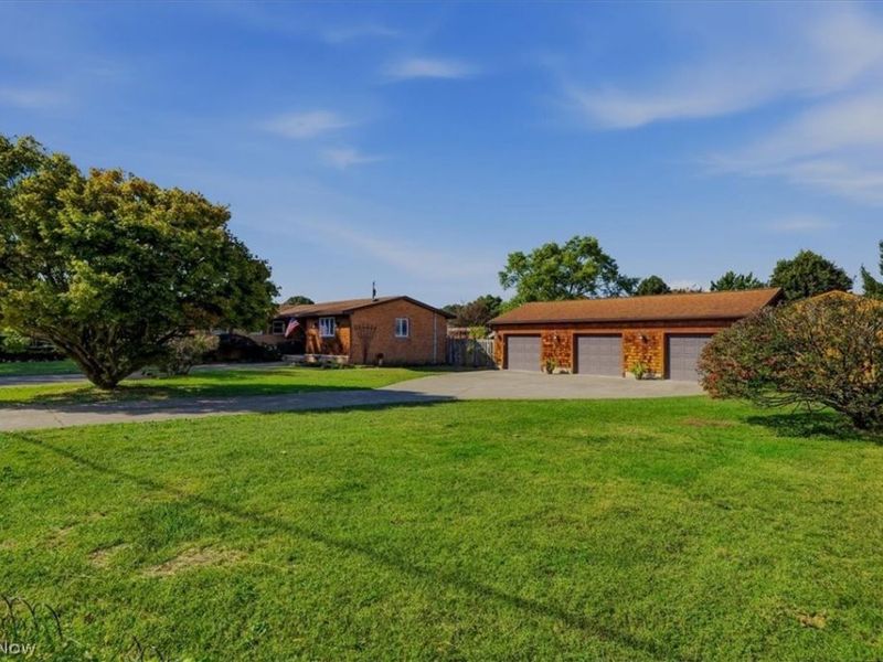 1598 Gene Street, Belpre, OH 45714 Photo 4