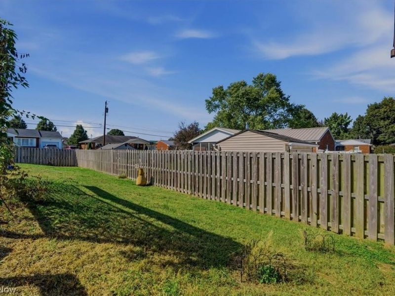1598 Gene Street, Belpre, OH 45714 Photo 7