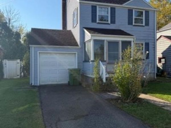 280 E 5Th Ave, Roselle, NJ 07203