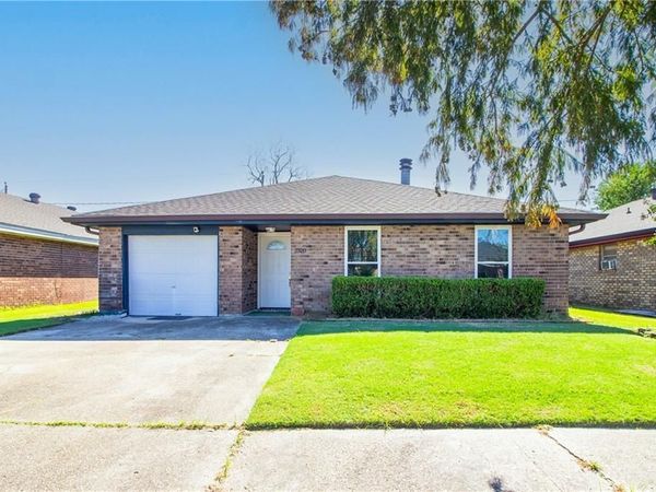 2320 WILLIAMSBURG Drive , LaPlace, LA 70068