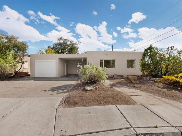 4204 Courtney Avenue NE, Albuquerque, NM 87108