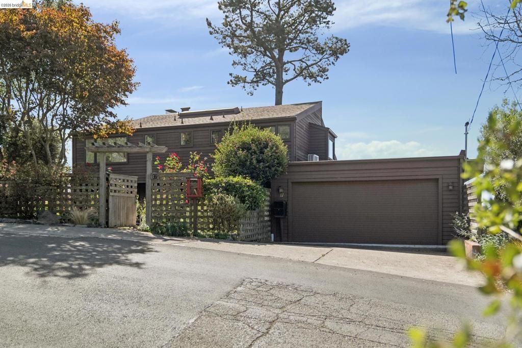17 Senior Ave, Berkeley, CA 94708 Main Photo