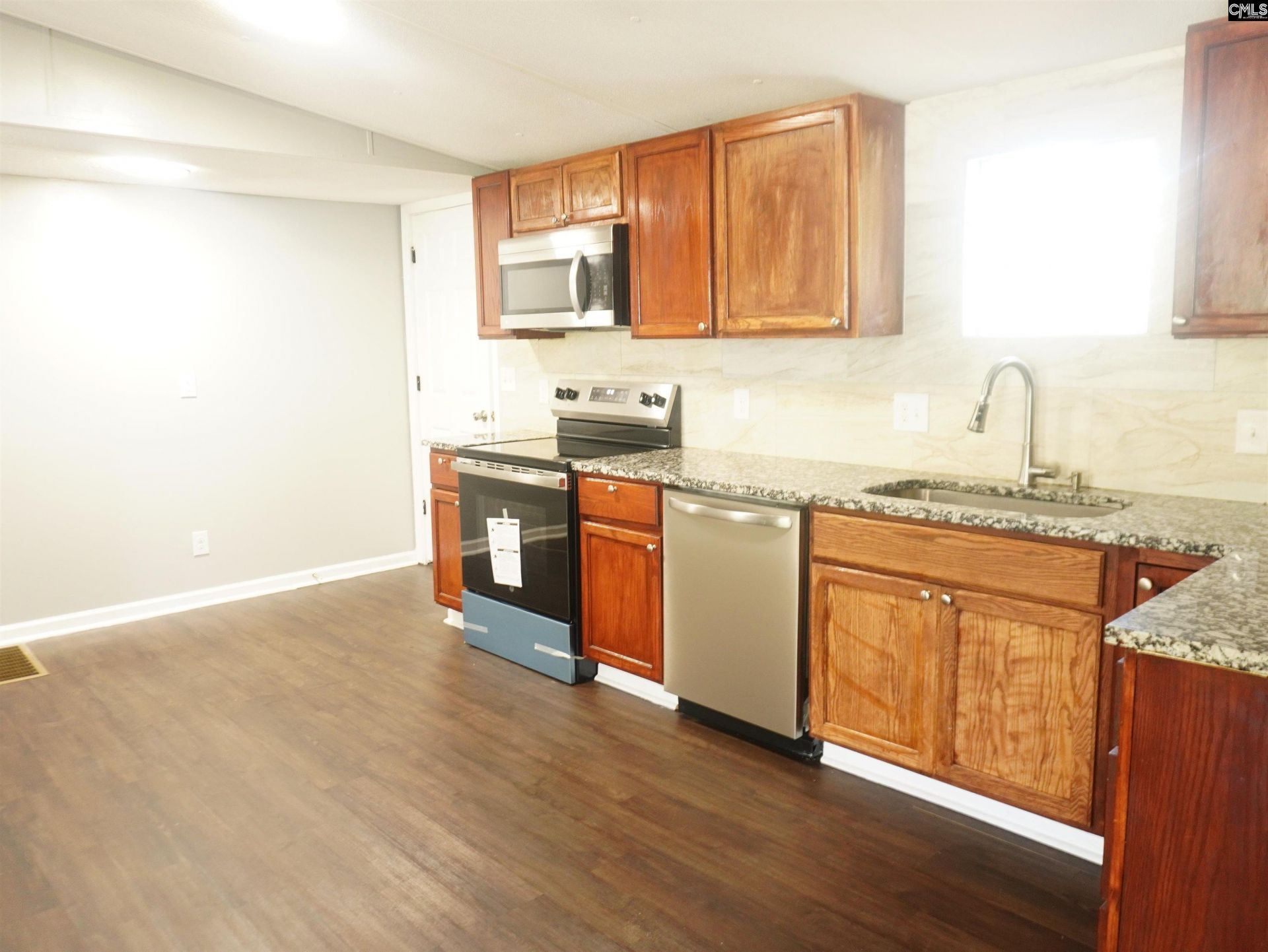 172 Glencrest Drive  Photo 5