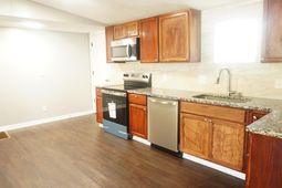 172 Glencrest Drive  photo 4